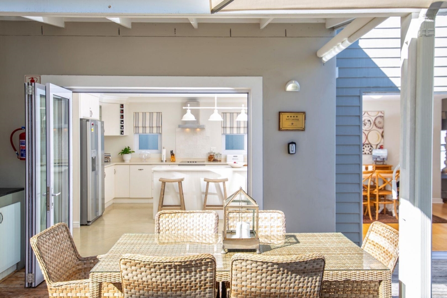 To Let 2 Bedroom Property for Rent in Thesen Islands Western Cape